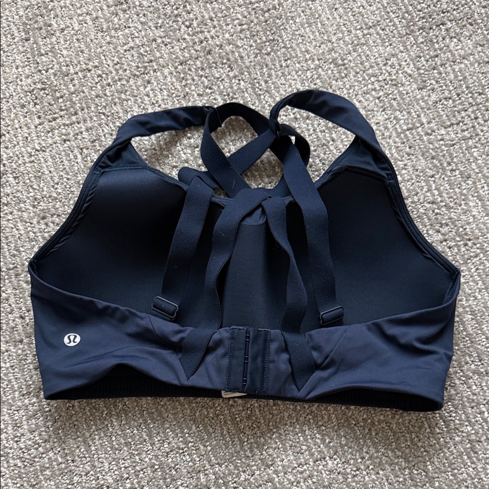 lululemon athletica Women's 36C like new Dark Blue Sports Bra
